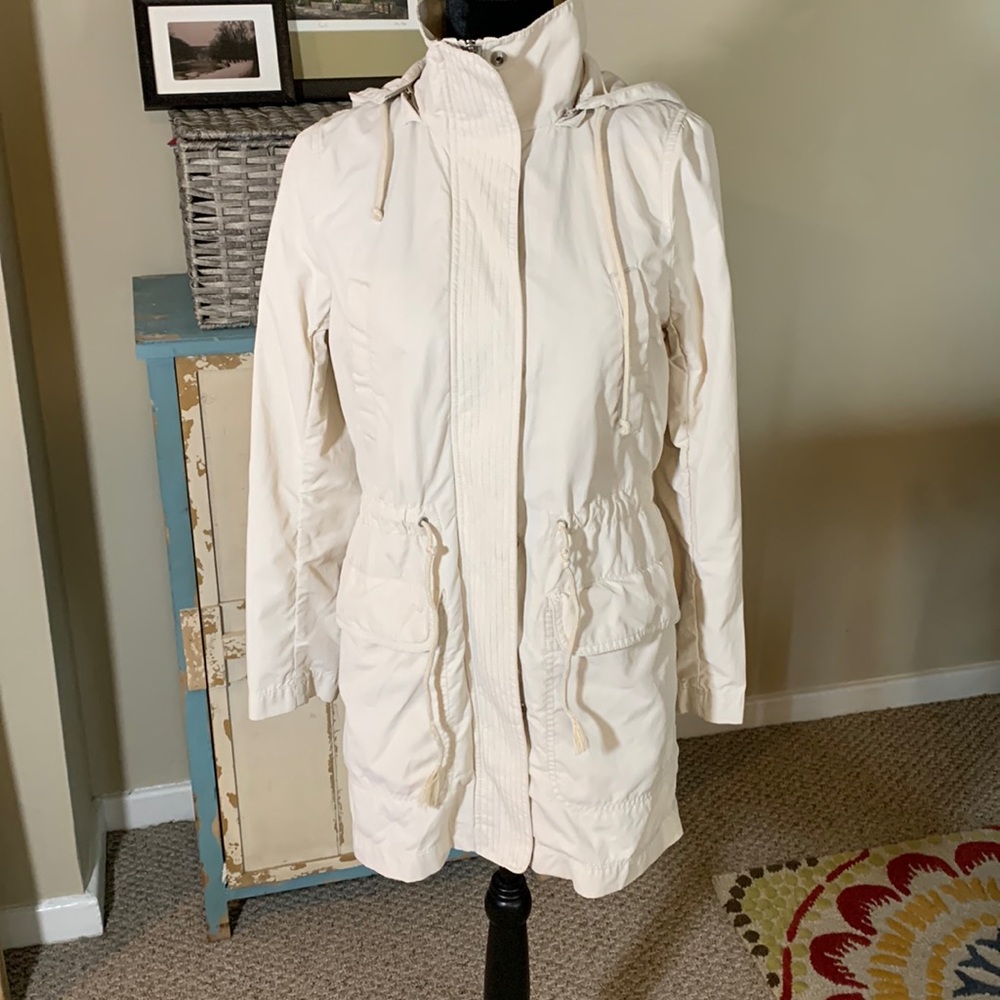 GAP 2 in 1 Parka. Snap in Liner Vest. Detachable Zip Hood. Size XS